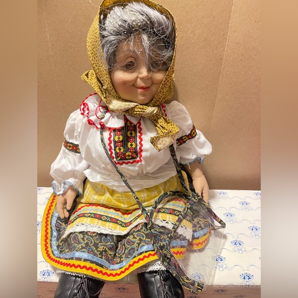 Grannyworld Bubbe Granny Doll  21" - Picture 2 of 5